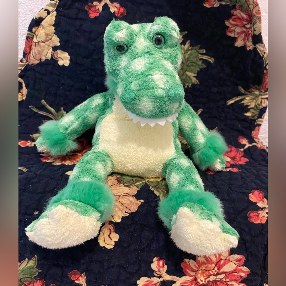 RUSS BERRIE Baby Plush “Swampy Frog” Size 8” Lt Green/Pale Yellow Softie EUC
